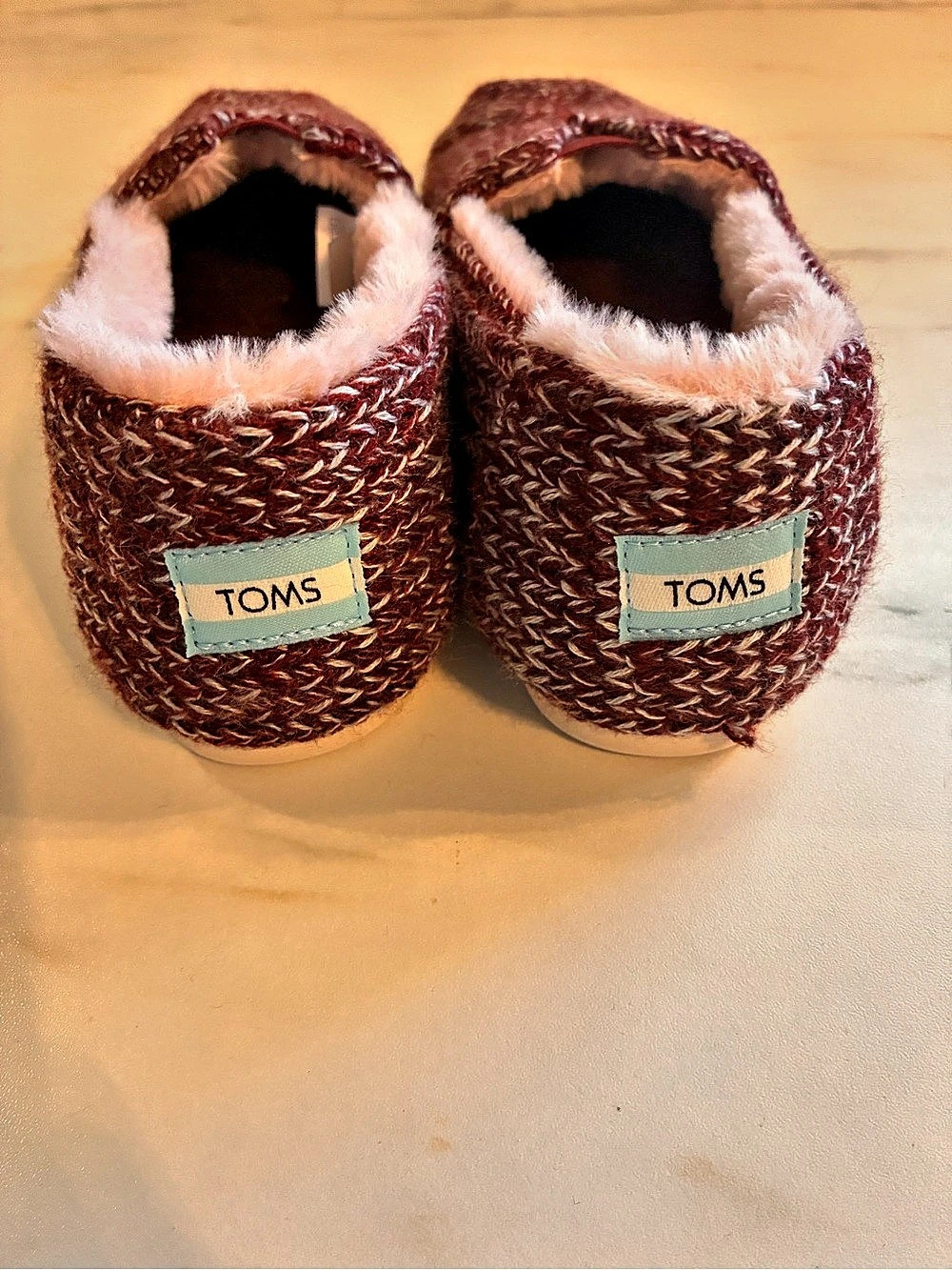 TOMS Chunky Cable Knit Slippers Red & Pink size 7